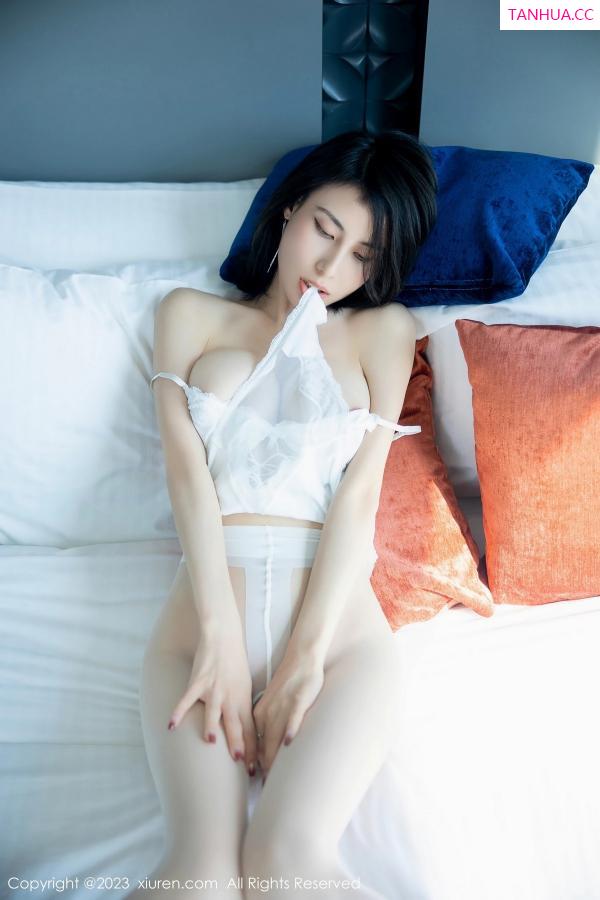  [XiuRen]高清写真图 2023.04.04 No.6522 Lingyu69 丝袜美腿第77张图片